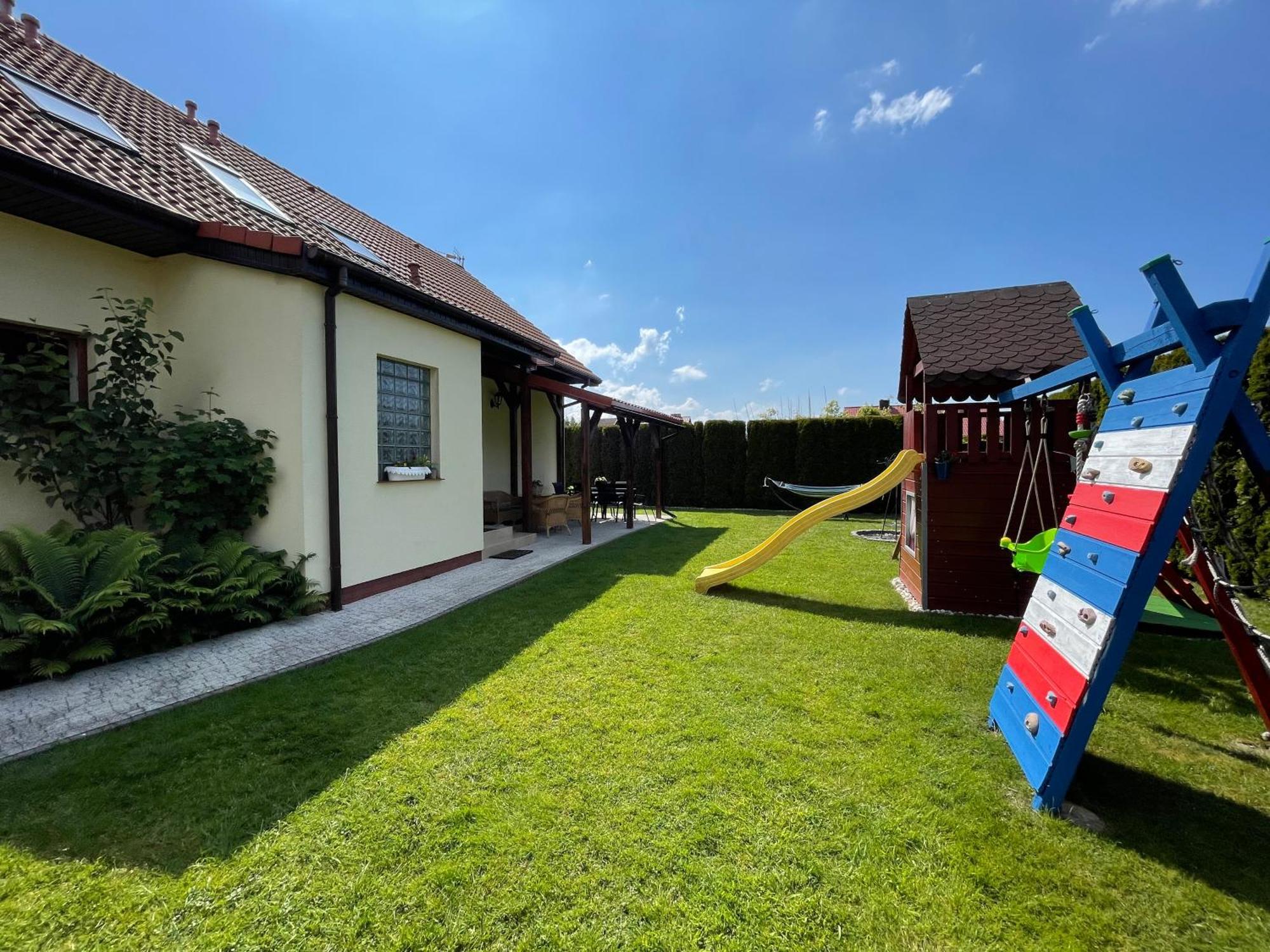 Pokoje I Apartamenty Goscinne Asia Grzybowo (West Pomeranian)